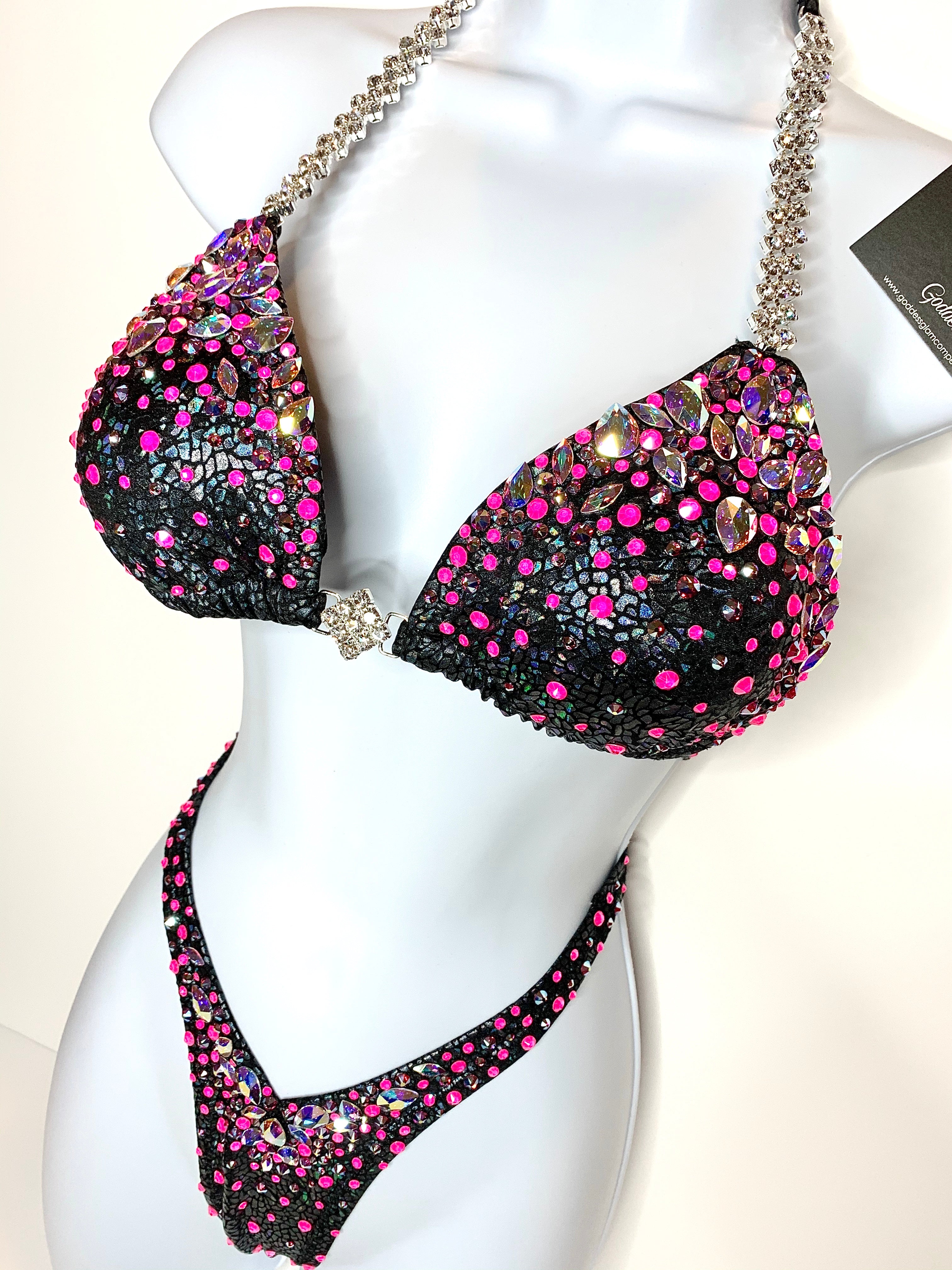 Competition figure suit