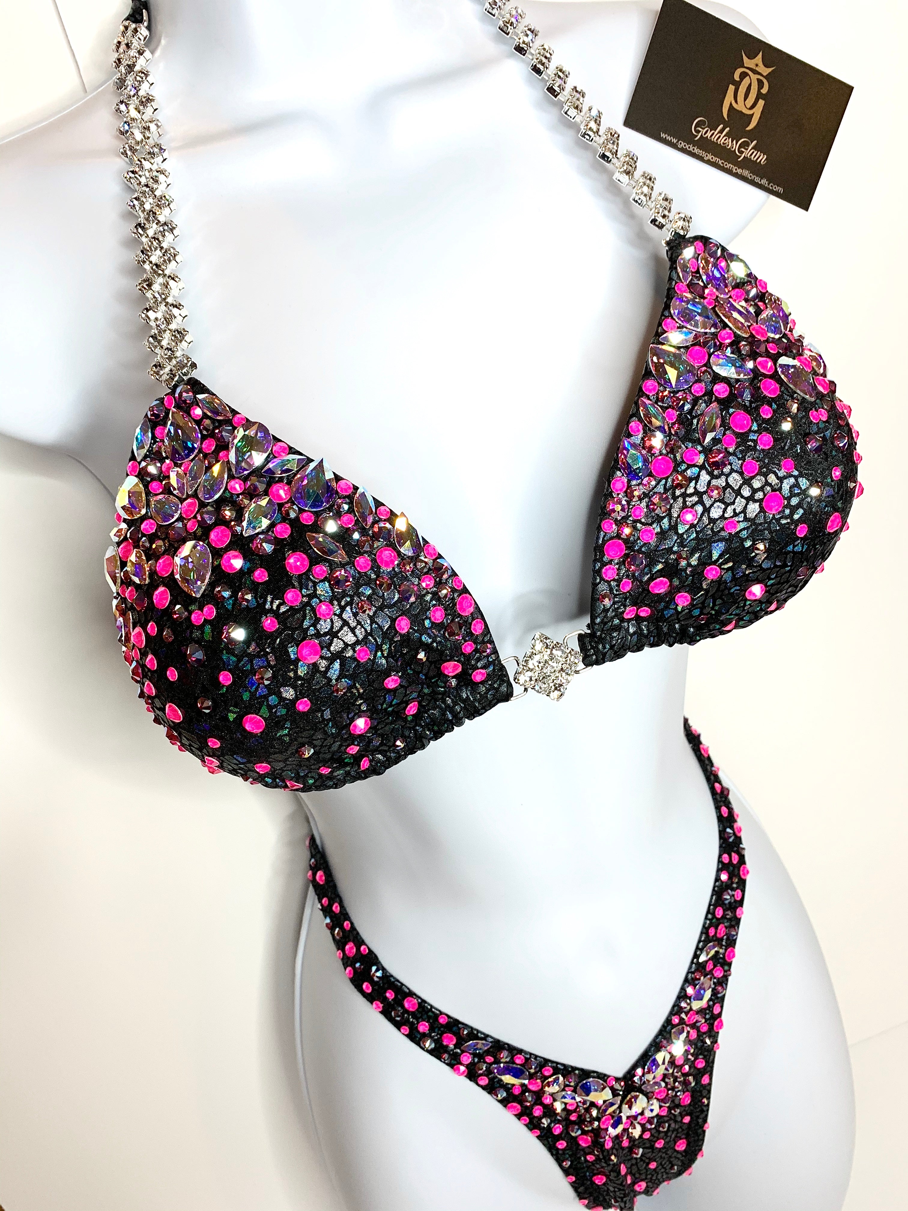 Competition figure suit