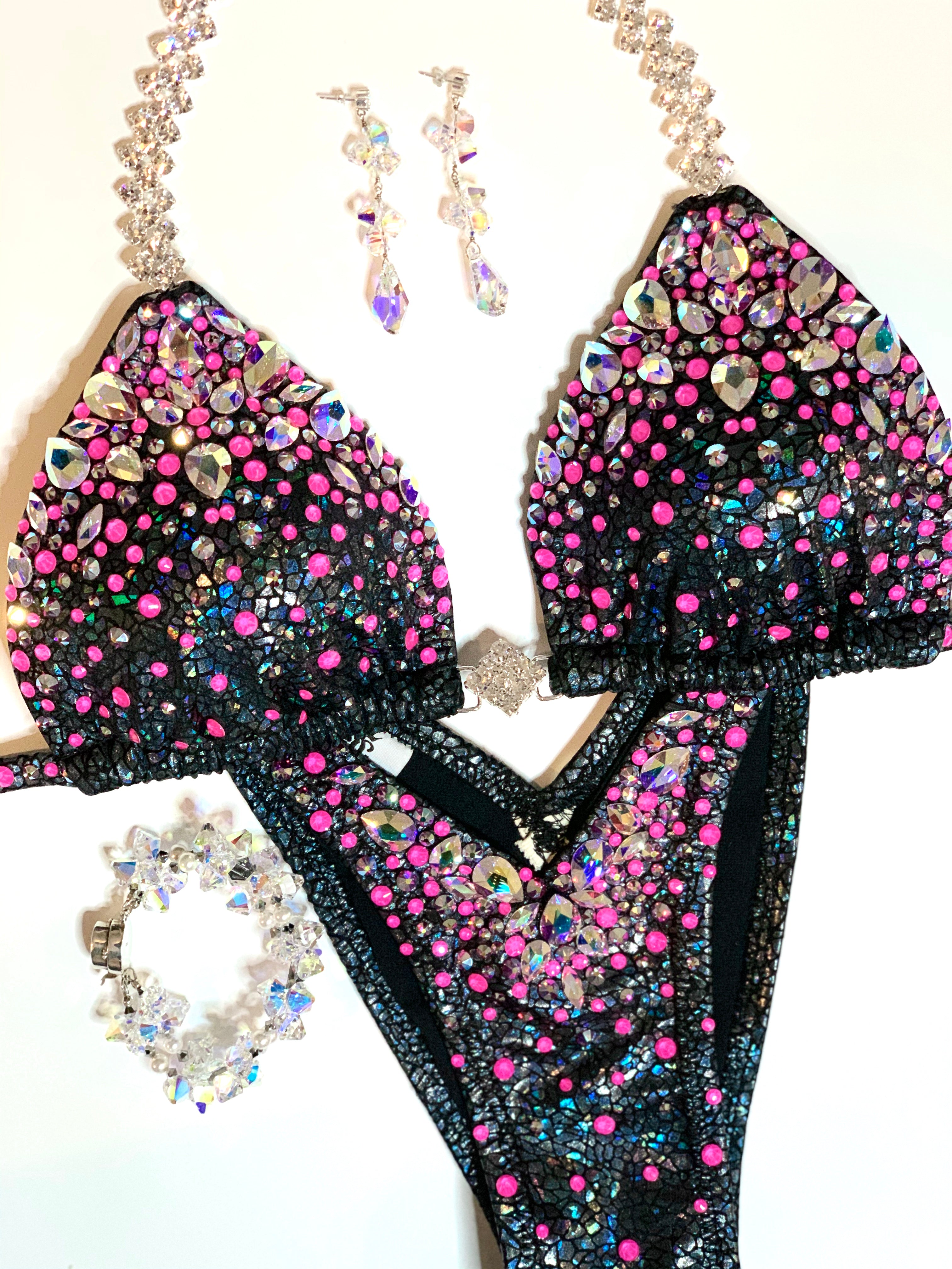 Competition figure suit